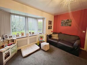 Lounge- click for photo gallery